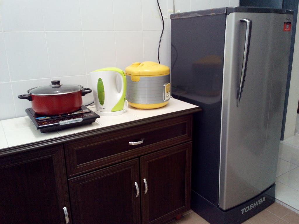 Az Zahra Homestay Klia Sepang Luaran gambar